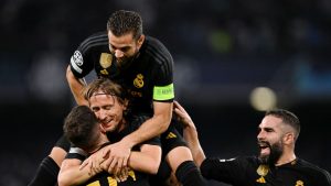 En guerra de goles, Real Madrid derrotó al Napoli y sumó su segunda victoria en Champions 2023-24