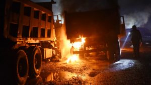 Grupo armado quema tres camiones en la provincia de Malleco en un nuevo ataque incendiario