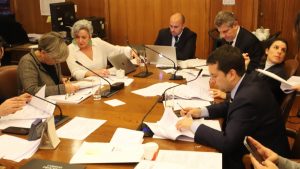 Comisión de la Seguridad aprueba "Criterio Valencia", el proyecto que tipifica como delito el ingreso clandestino al país
