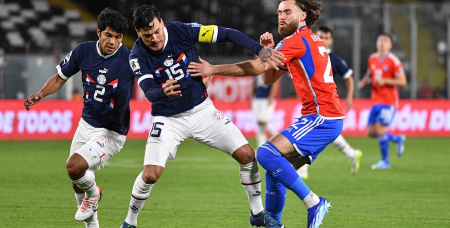 Chile no aprovecha la ventaja numérica ante Paraguay y condiciona su futuro en las eliminatorias al Mundial 2026