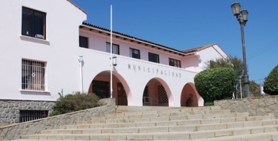 Tribunal decreta prisión preventiva contra tesorera municipal de Algarrobo por malversación de caudales públicos